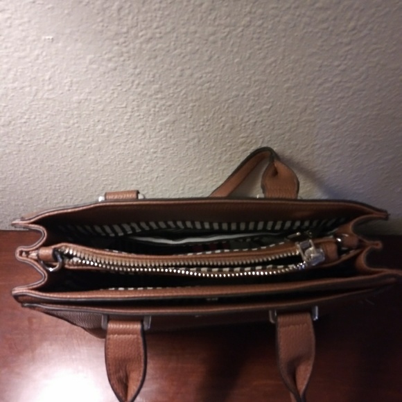 Really Cute Handbag - Picture 3 of 6